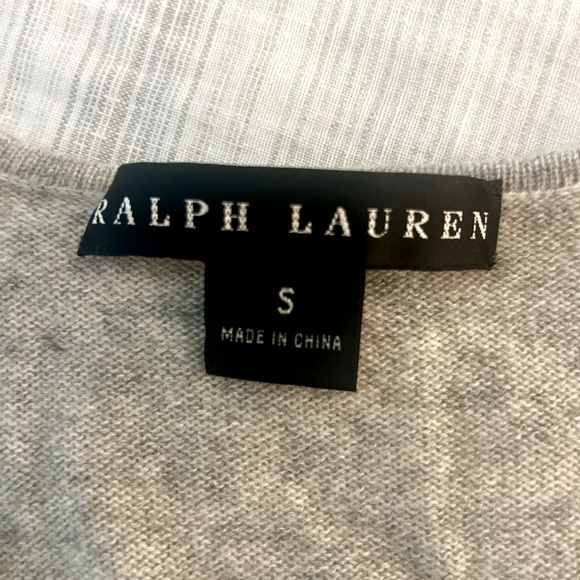 Ralph Lauren Black Label Cashmere V-Neck Sweater with ruffle sleeves. - Picture 7 of 8